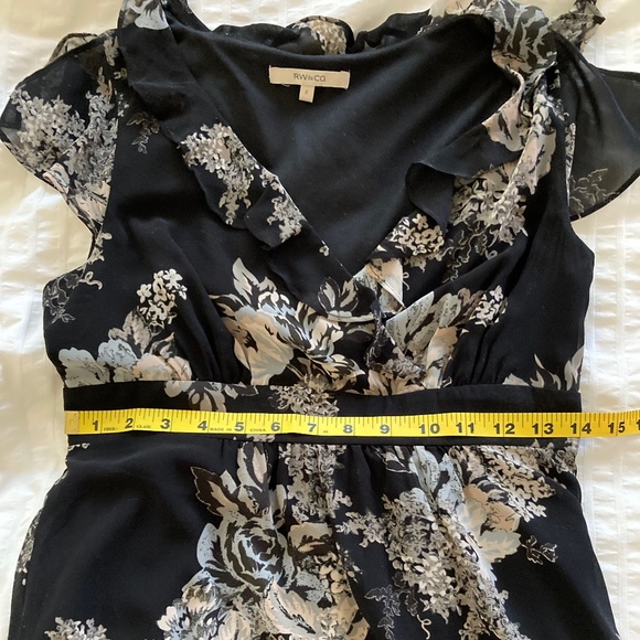 RW&CO floral, flutter sleeve dress - Picture 5 of 6